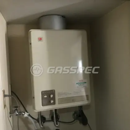 施工前の給湯器（GQ-1600FFXA）