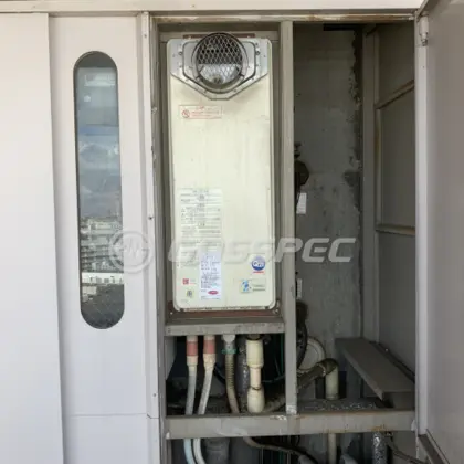 施工前の給湯器（OURB-1651SAQ-T）