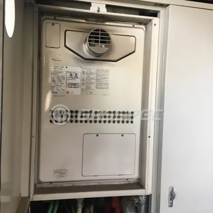 施工前の暖房熱源機（GTH-2413AWXH-T）