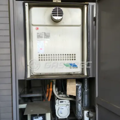 施工前の給湯器（GT-243W-T-1）