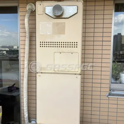 施工前の給湯器（GTH-2433AWXH-T）