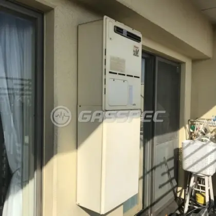 施工前の暖房熱源機（RUFH-VD2401AW2-3）