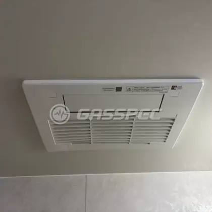 施工後の浴室乾燥機（リンナイ RBH-C3302K3P）