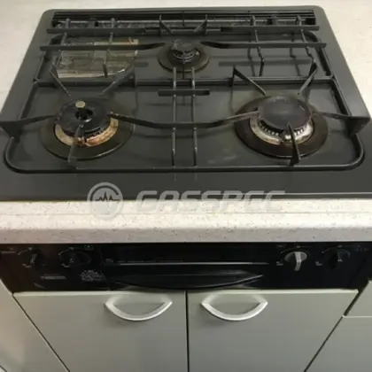 施工前のビルトインガスコンロ（DG3068NR）