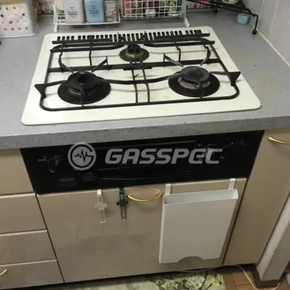 施工前のビルトインガスコンロ（DG3067NR）