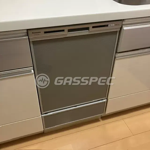 交換後のビルトイン食洗機（パナソニック NP-45VD9S）