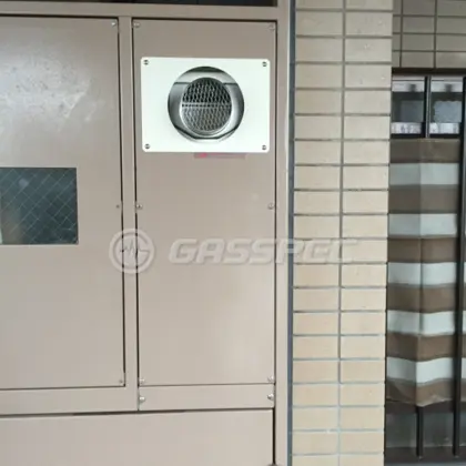 施工後の給湯器（リンナイ RUF-VS1615SAT-80）