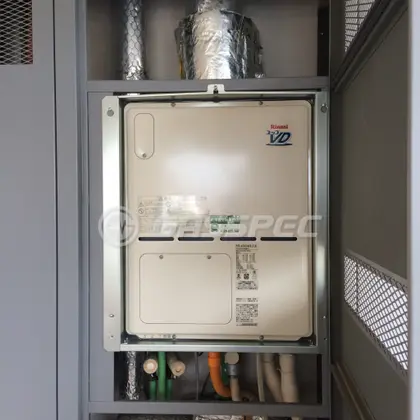 施工後の暖房熱源機（リンナイ RVD-A2400AU2-3(A)）