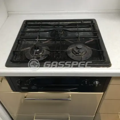 施工前のビルトインガスコンロ（DG3057NR）