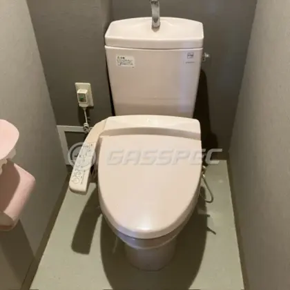 施工前の便座（TCF6031）