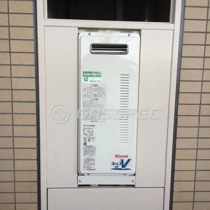 施工後の給湯器（リンナイ RUF-VS2005SAW）