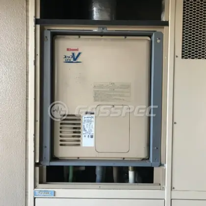 施工前の暖房熱源機（RUFH-VD2400AU2-3）
