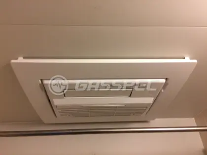 施工後の浴室乾燥機（リンナイ RBH-C336K1P）