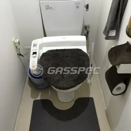 施工前の便座（TCF261GR）