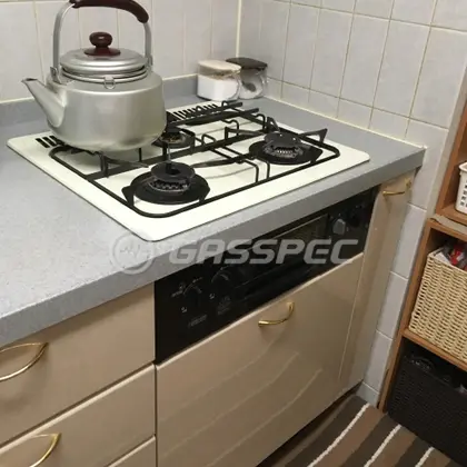 施工前のビルトインガスコンロ（DG-3067NR）