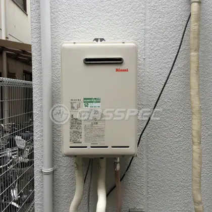 施工後の給湯器（リンナイ RUX-A1011W-E）