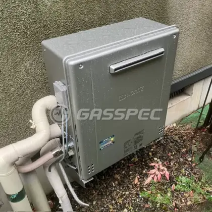 施工後の給湯器（ノーリツ GT-C2072SAR-1 BL）