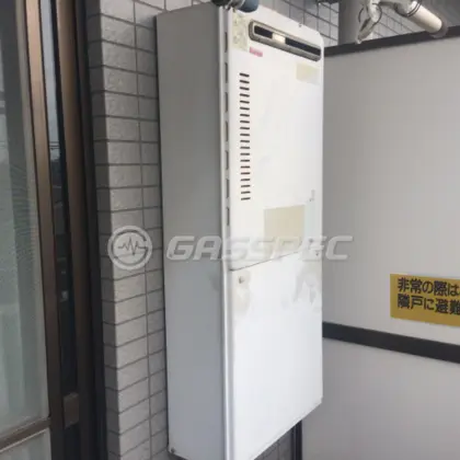 施工前の給湯器（RUF-1602AW）