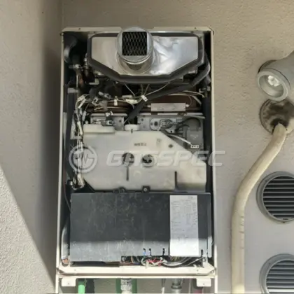 施工前の暖房熱源機（GTH-C2439AWX3H-T）