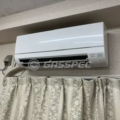 施工後のエアコン（三菱 MSZ-GV3625-W）