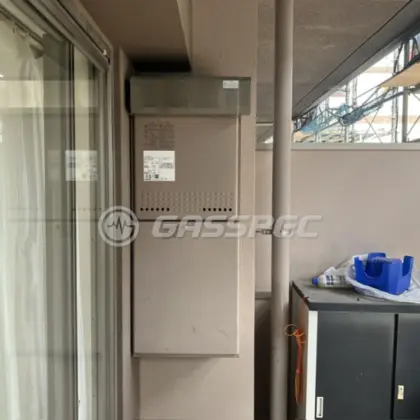 施工前の給湯器（GT-2450SAWX）
