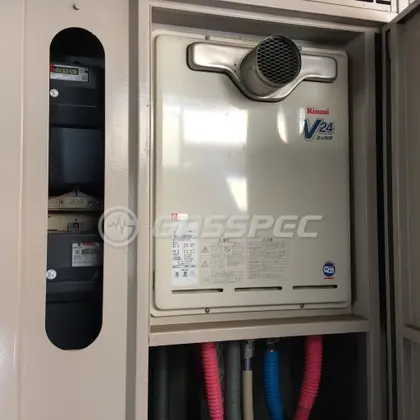 施工前の給湯器（RUF-V2400SAT-1）