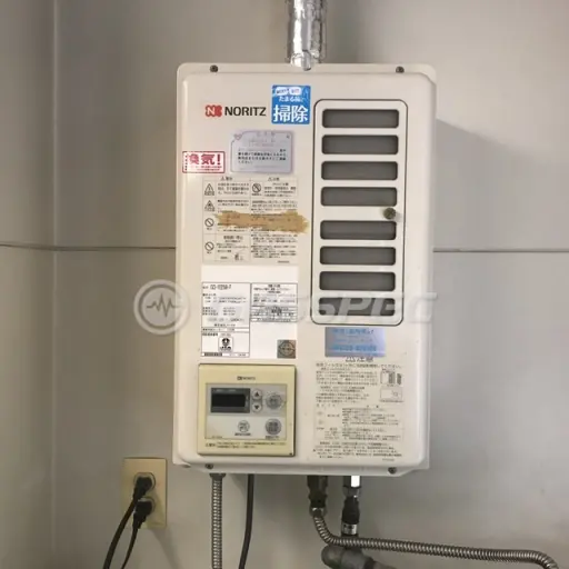 交換前の給湯器（ノーリツ GQ-1023W-F）