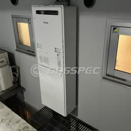 施工後の暖房熱源機（リンナイ RUFH-A2400AW2-6(A)）