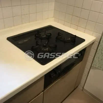 施工前のビルトインガスコンロ（DG32D1NR）