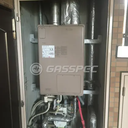施工前の暖房熱源機（GTH-2413AWXH-FF-１）