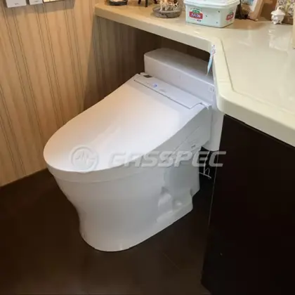施工後の便座（TOTO TCF5534AU#NW1）