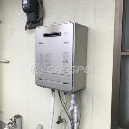 施工前の給湯器（FH-E207AWL）