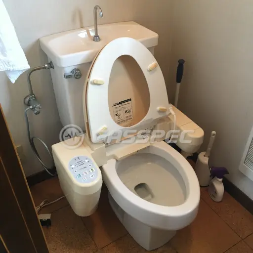 交換前の便座