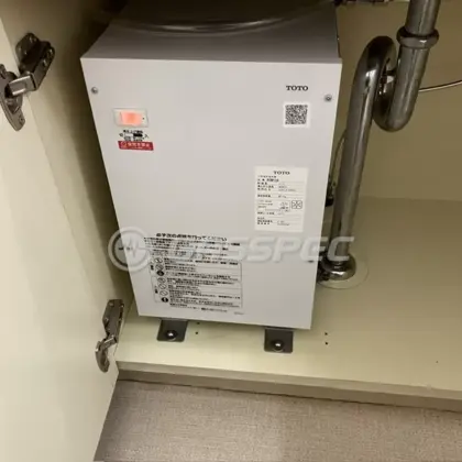 施工後の電気温水器（TOTO REM12A）