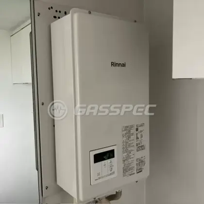施工後の給湯器（リンナイ RUX-V1615SFFBA(A)-E）