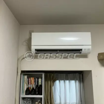 施工後のエアコン（三菱 MSZ-GV2225-W）