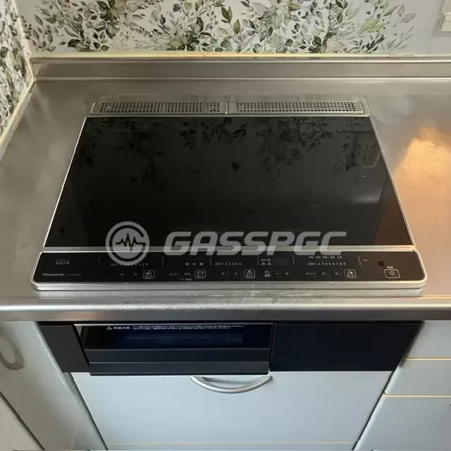 交換後のIHクッキングヒーター（パナソニック KZ-F1T6XKT）