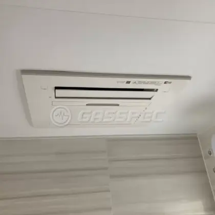 施工後の浴室乾燥機（リンナイ RBH-C4102K3P）