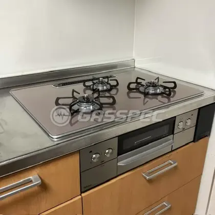 施工後のビルトインガスコンロ（パロマ PD-893WS-U75GP）