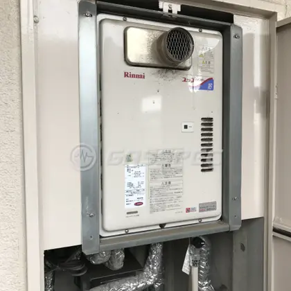 施工前の給湯器（RUJ-1610PST）