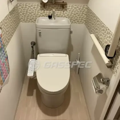 施工後の便座（TOTO TCF6624#SC1）