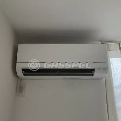 施工後のエアコン（三菱 MSZ-GV2226-W）