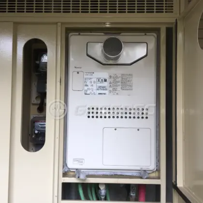 施工前の暖房熱源機（GTH-2417AWX3H-T）