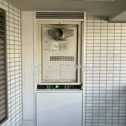 施工前の暖房熱源機（FT4208ARS4SW3QU）
