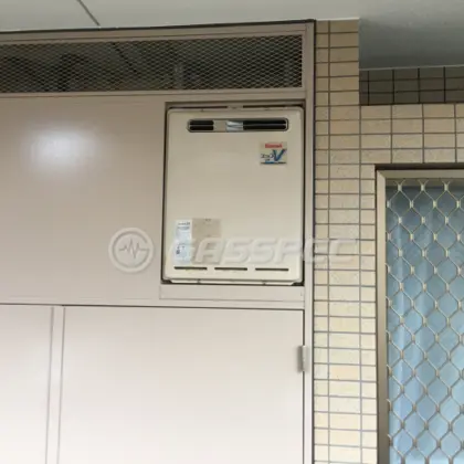 施工前の給湯器（RUF-V2000SAW-1）