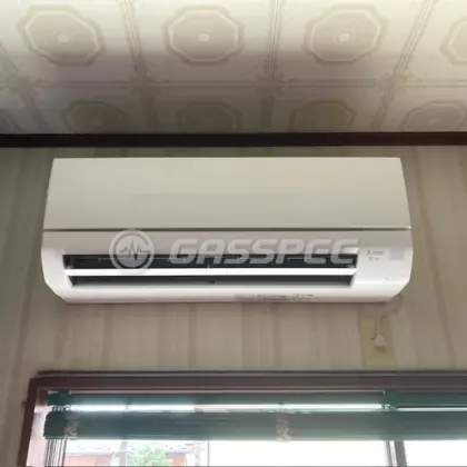 施工後のエアコン（三菱 MSZ-GV2525-W）