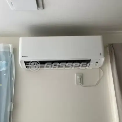 施工後のエアコン（ダイキン S224ATGS-W）