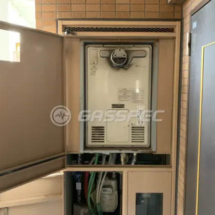 施工前の暖房熱源機（RUFH-2405AA）