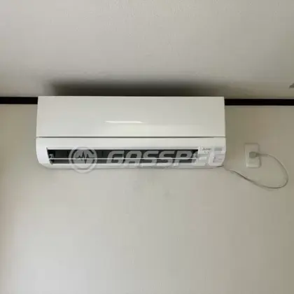 施工後のエアコン（三菱 MSZ-GV2226-W）