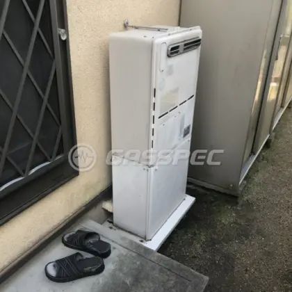 施工前の暖房熱源機（RUFH-VD2401SAW2-3）